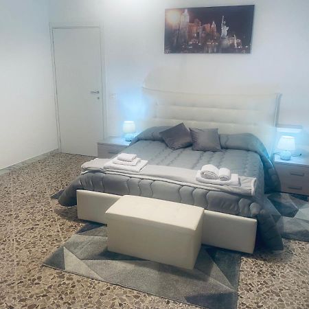 Le Stanze Di Sofia Bed & Breakfast Salerno Exterior photo
