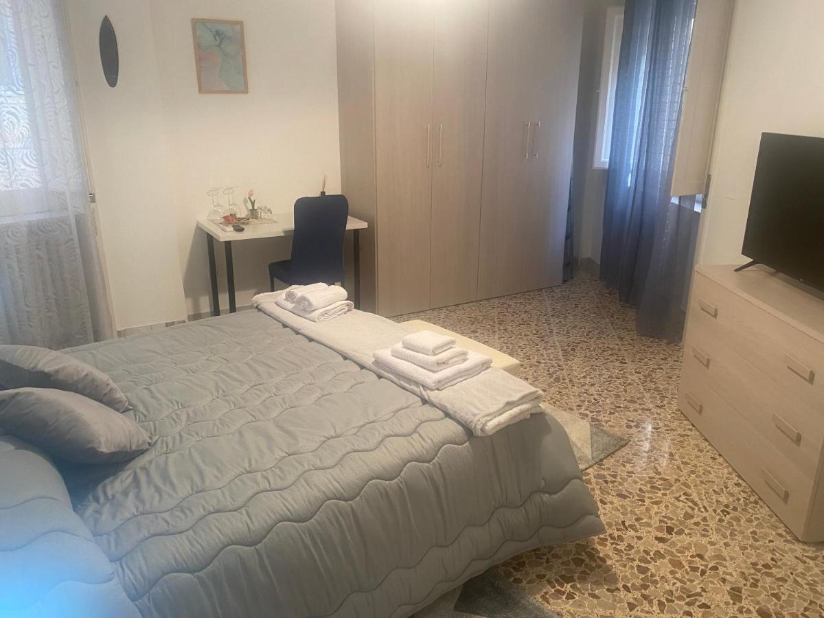 Le Stanze Di Sofia Bed & Breakfast Salerno Exterior photo